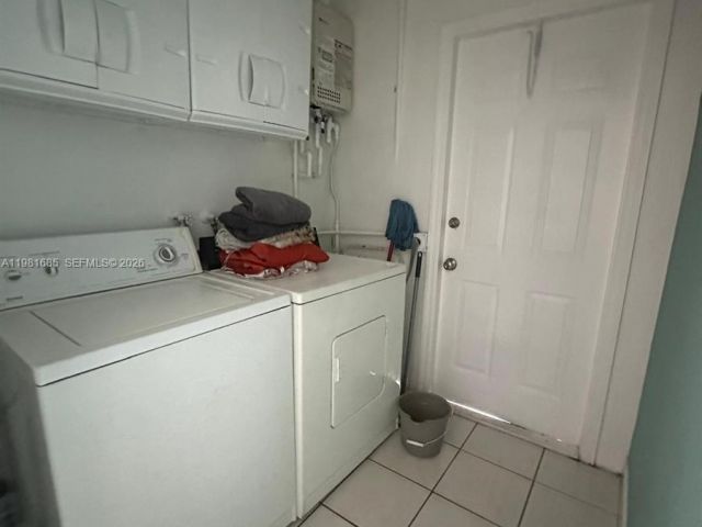 3-bedroom home for rent in Hollywood - 6443 Perry St 0 - MondialRealty