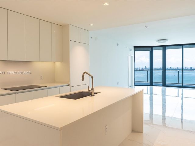 Apartment for rent  Unit #3603 - photo 7489149