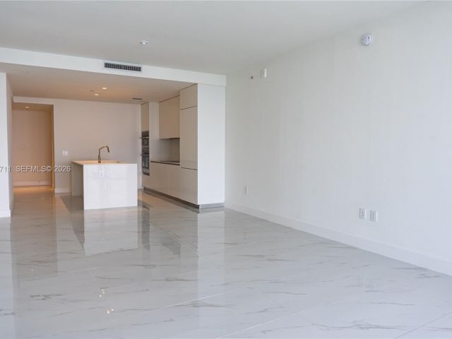 Apartment for rent  Unit #3603 - photo 7489154