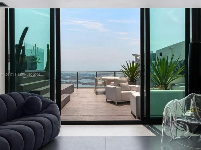 Apartment for rent  Unit #UPH5302 - photo 7494633