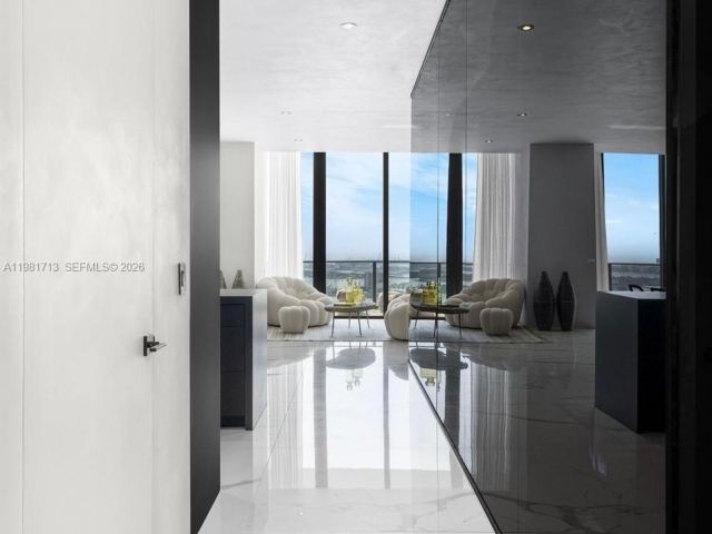 Apartment for rent  Unit #UPH5302 - photo 7494635