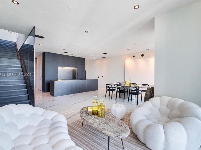 Apartment for rent  Unit #UPH5302 - photo 7494652