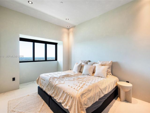 Apartment for rent  Unit #UPH5302 - photo 7494666