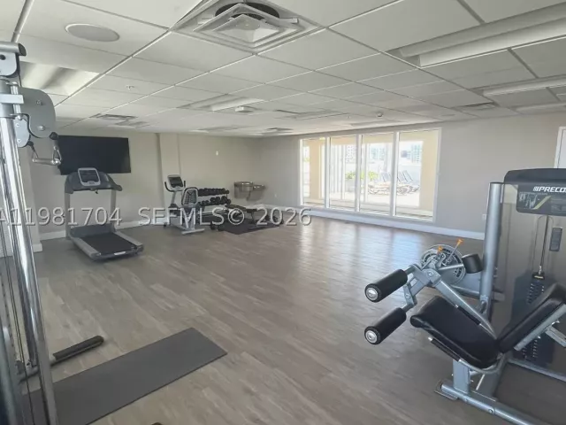 2-bedroom condo for sale in Miami - 321 NE 26th St 717 - MondialRealty