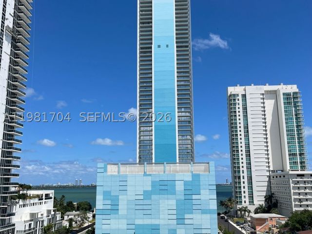 2-bedroom condo for sale in Miami - 321 NE 26th St 717 - MondialRealty