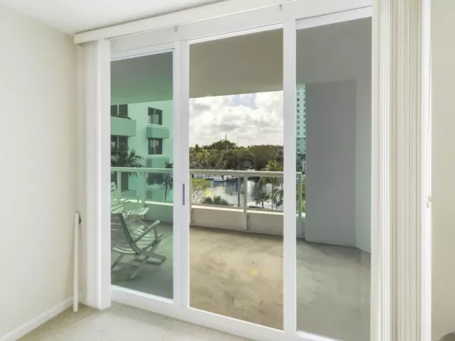 2-bedroom condo for sale in Fort Lauderdale - 401 SW 4th Avenue 402 - MondialRealty