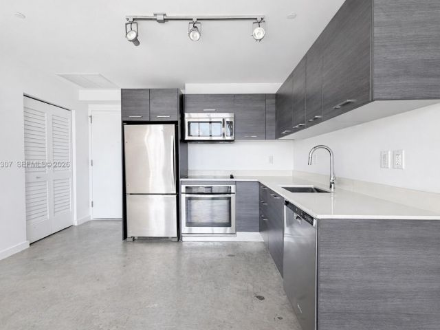 Apartment for rent  Unit #3007 - photo 7467769