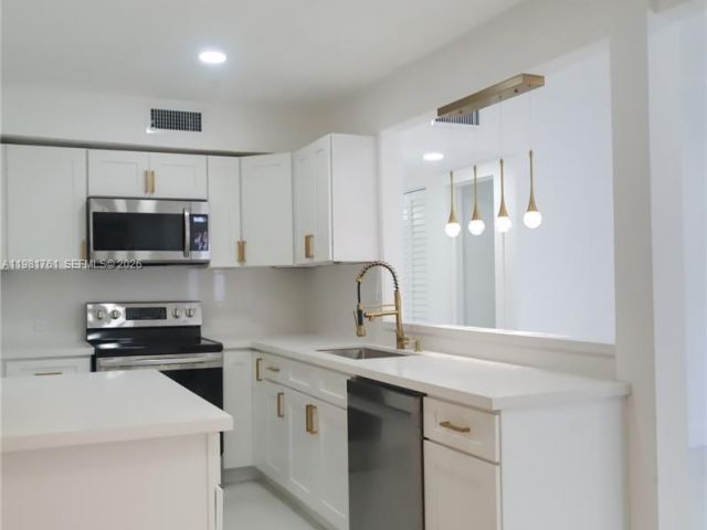 Home for sale at 315 NW 127th St - photo 7515172