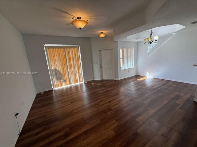 Home for rent at 764 SW 106th Ave 1909 - photo 7455114