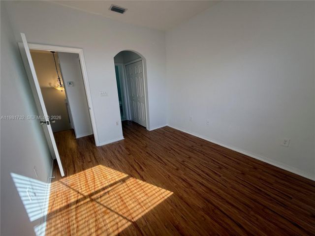 Home for rent at 764 SW 106th Ave 1909 - photo 7455122