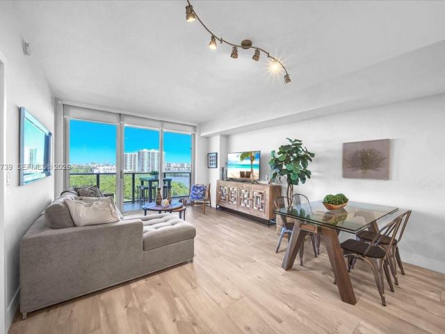 Apartment for rent  Unit #1104 - photo 7505238