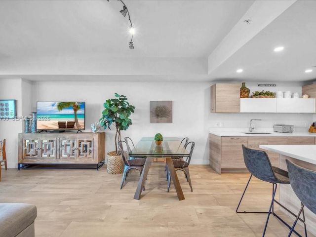 Apartment for rent  Unit #1104 - photo 7505245