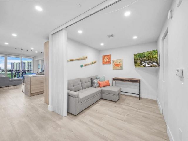 Apartment for rent  Unit #1104 - photo 7505255