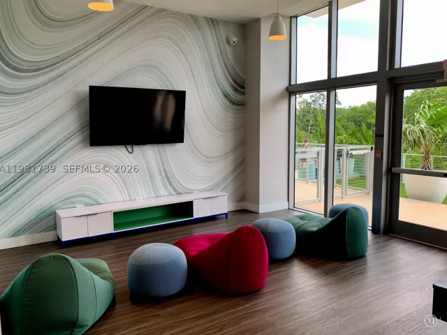 2-bedroom condo for rent in North Miami Beach - 16385 Biscayne Blvd 1104 - MondialRealty