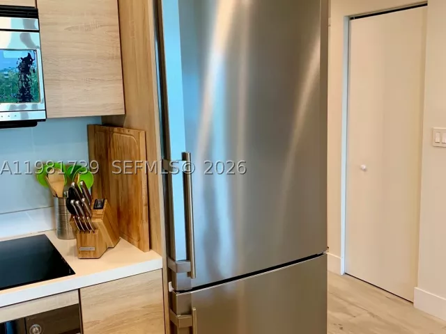 2-bedroom condo for rent in North Miami Beach - 16385 Biscayne Blvd 1104 - MondialRealty