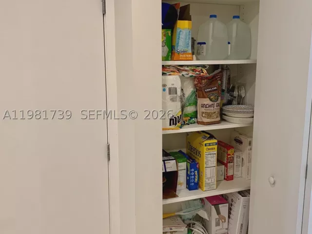 2-bedroom condo for rent in North Miami Beach - 16385 Biscayne Blvd 1104 - MondialRealty