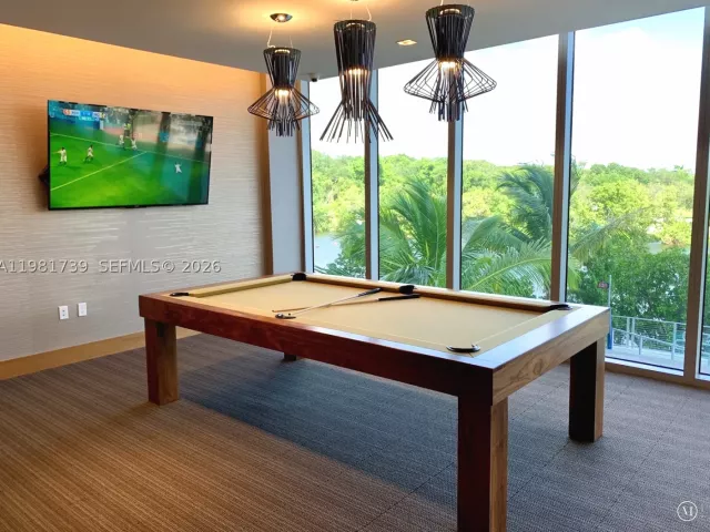 2-bedroom condo for rent in North Miami Beach - 16385 Biscayne Blvd 1104 - MondialRealty