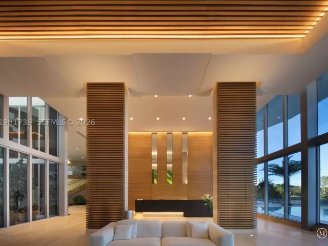 2-bedroom condo for rent in North Miami Beach - 16385 Biscayne Blvd 1104 - MondialRealty