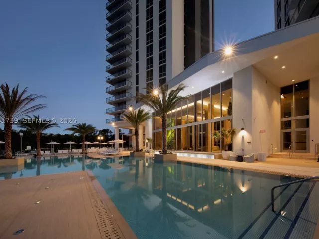 2-bedroom condo for rent in North Miami Beach - 16385 Biscayne Blvd 1104 - MondialRealty