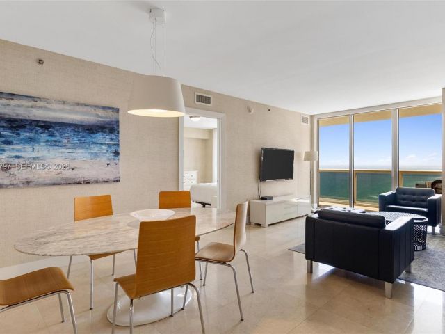 Apartment for rent  Unit #2904 - photo 7499372