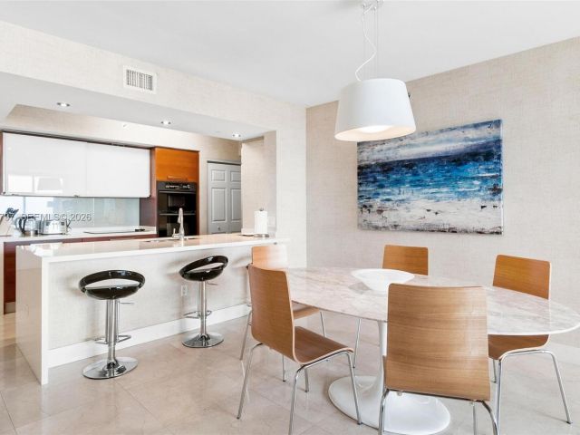 Apartment for rent  Unit #2904 - photo 7499373