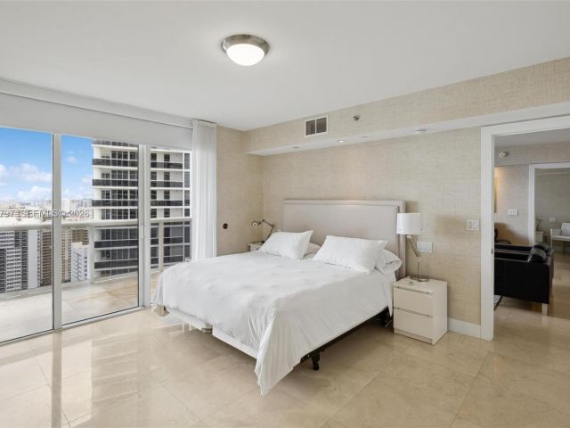 Apartment for rent  Unit #2904 - photo 7499379