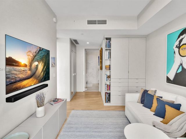 Apartment for sale  Unit #7C - photo 7509408