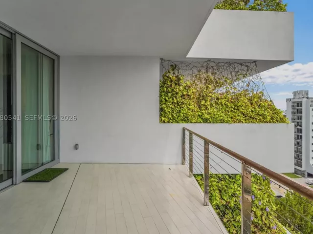 2-bedroom condo for sale in Miami Beach - 1300 Monad Ter 7C - MondialRealty