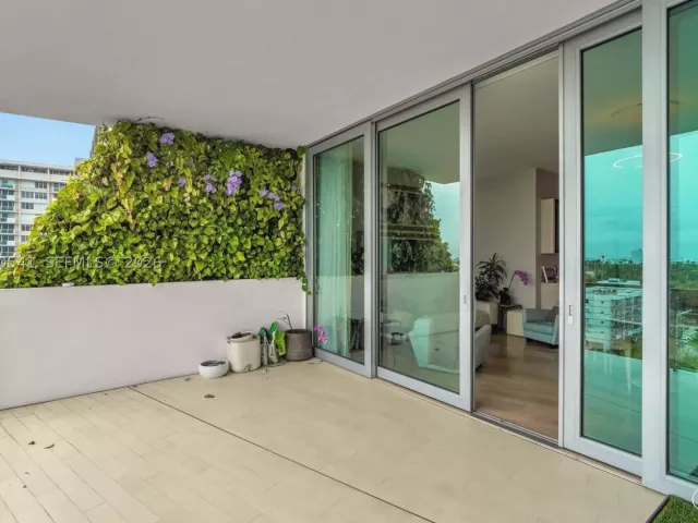 2-bedroom condo for sale in Miami Beach - 1300 Monad Ter 7C - MondialRealty