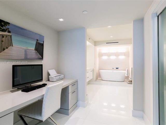 Apartment for rent  Unit #2903 - photo 7499400