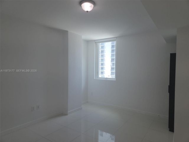 Apartment for rent  Unit #1510 - photo 7488814