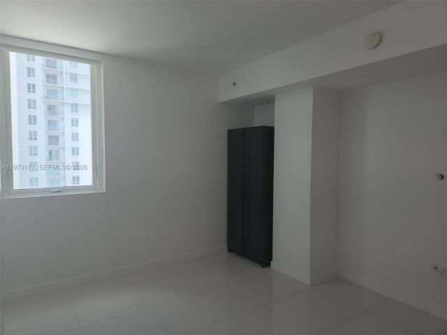 Apartment for rent  Unit #1510 - photo 7488815