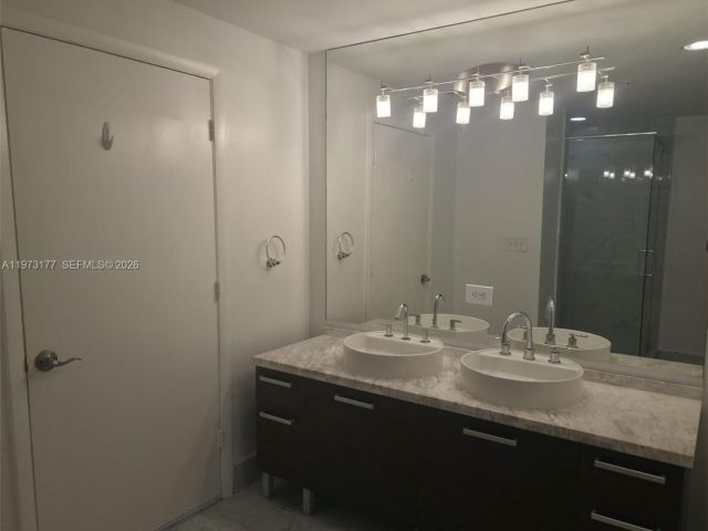 Apartment for rent  Unit #1510 - photo 7488817