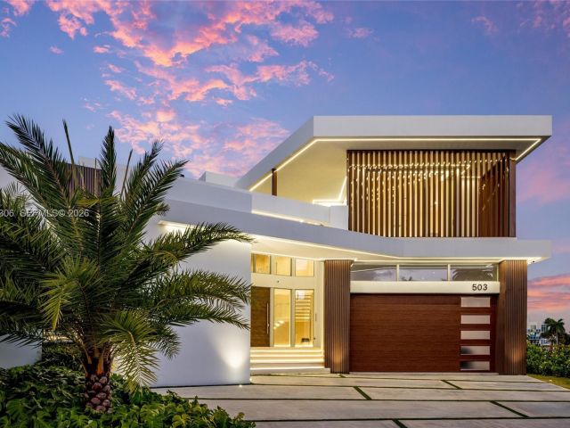 7-bedroom home for sale in Hallandale Beach - 503 Palm Dr - MondialRealty