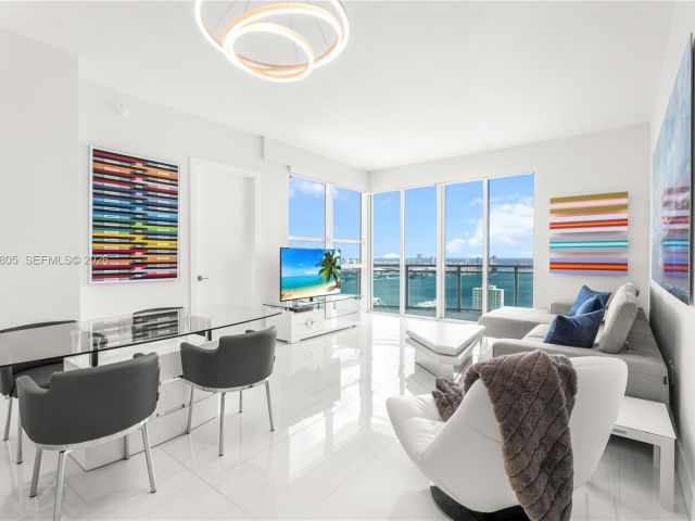 Apartment for sale  Unit #4710 - photo 7517863