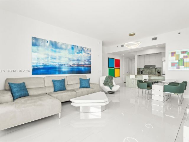 Apartment for sale  Unit #4710 - photo 7517868