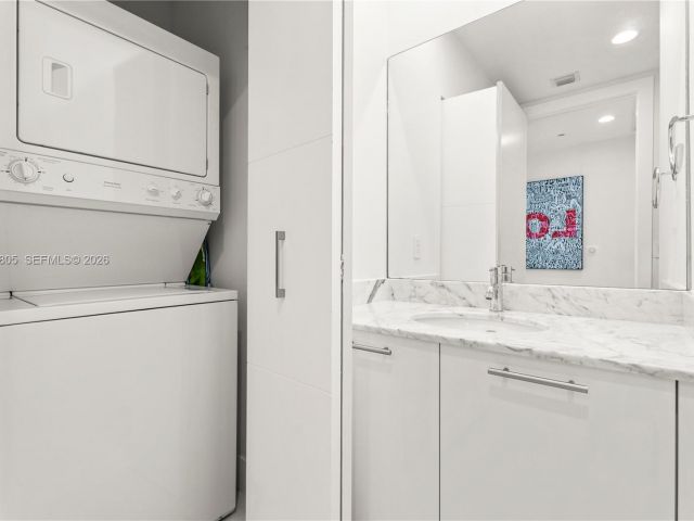 Apartment for sale  Unit #4710 - photo 7517878