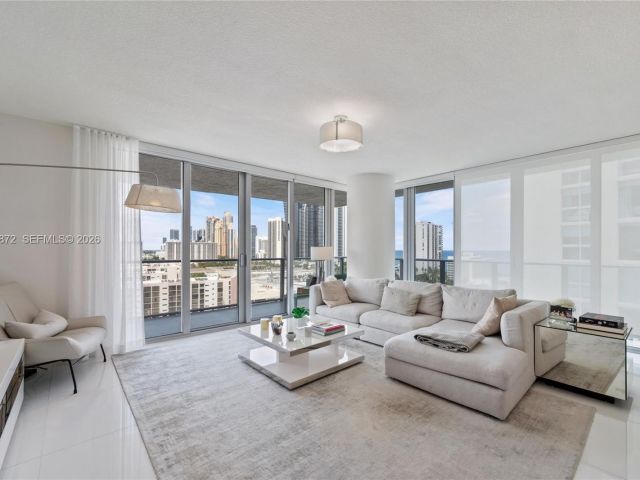 Apartment for rent  Unit #4-1501 - photo 7489982