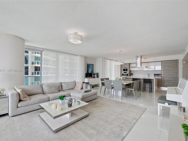 Apartment for rent  Unit #4-1501 - photo 7489983