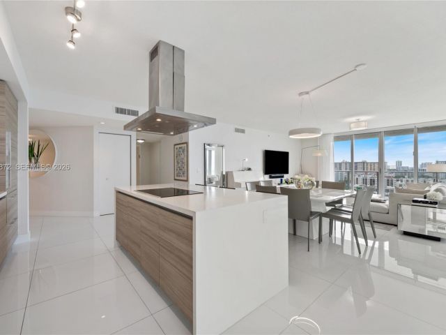 Apartment for rent  Unit #4-1501 - photo 7489986