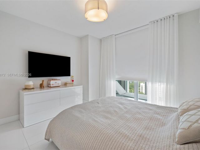 Apartment for rent  Unit #4-1501 - photo 7490000