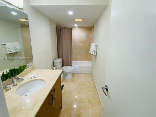 Apartment for rent  Unit #324 - photo 7507103