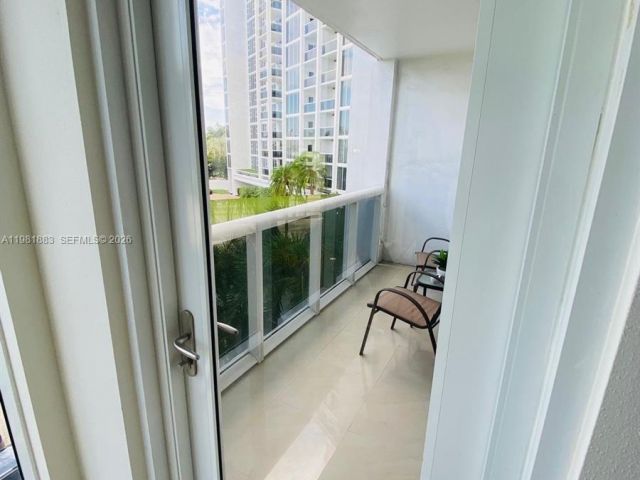 Apartment for rent  Unit #324 - photo 7507105