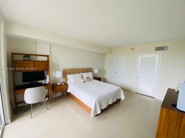 Apartment for rent  Unit #324 - photo 7507111