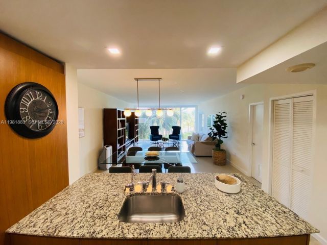 Apartment for rent  Unit #324 - photo 7507112