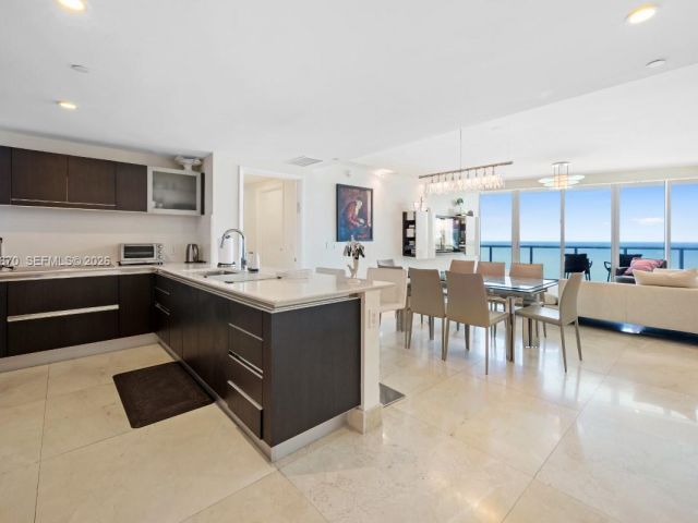 Apartment for sale  Unit #1204 - photo 7498413