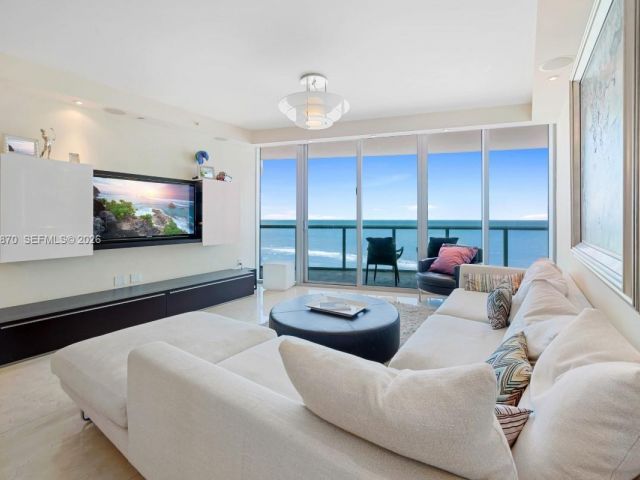 Apartment for sale  Unit #1204 - photo 7498416