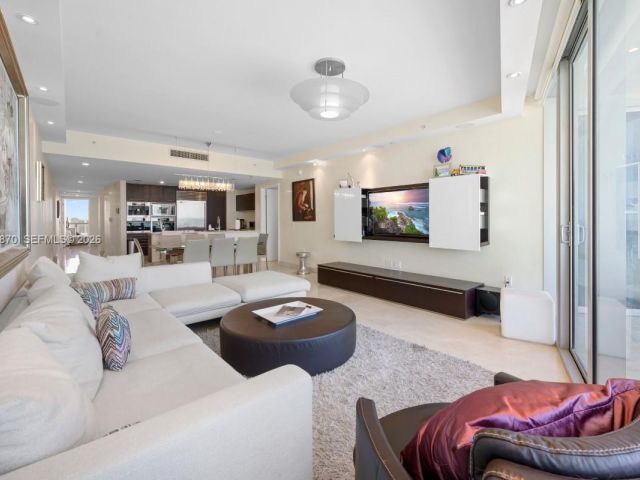 Apartment for sale  Unit #1204 - photo 7498418