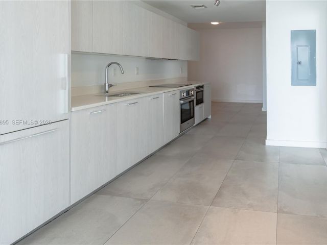 Apartment for rent  Unit #3101 - photo 7523576