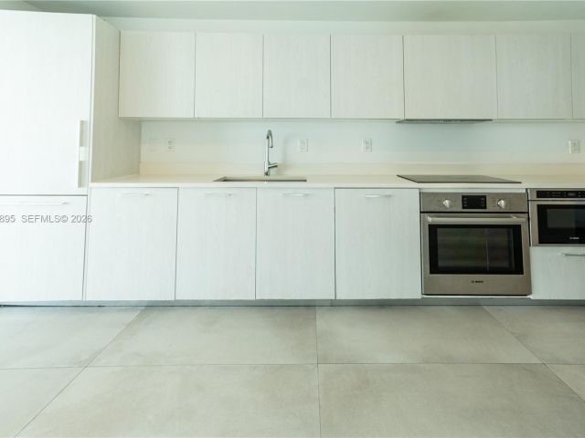 Apartment for rent  Unit #3101 - photo 7523579